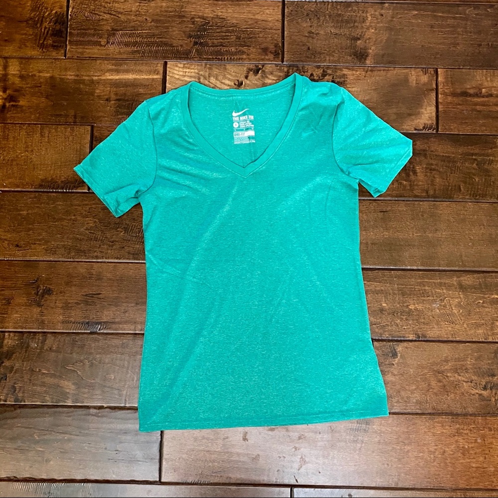 Nike Dri-FIT Tee, Women’s Small, Green